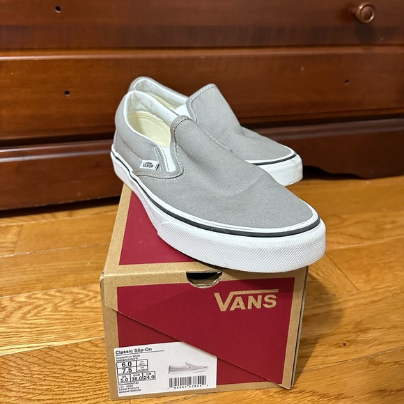 Women’s Gray Slip On Vans Size 7.5 - Picture 5 of 15